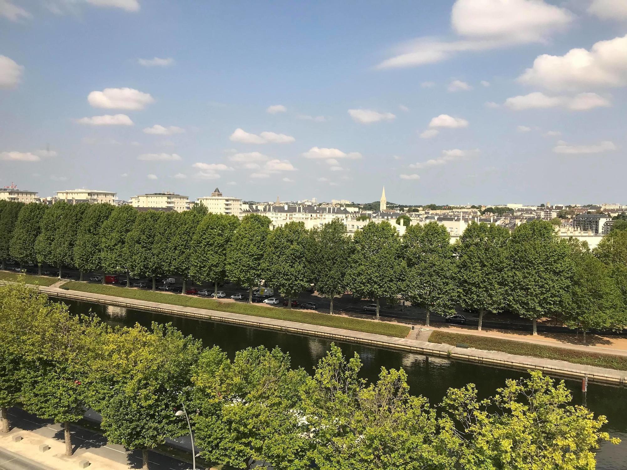 Отель Ibis Styles Caen Centre Gare Экстерьер фото