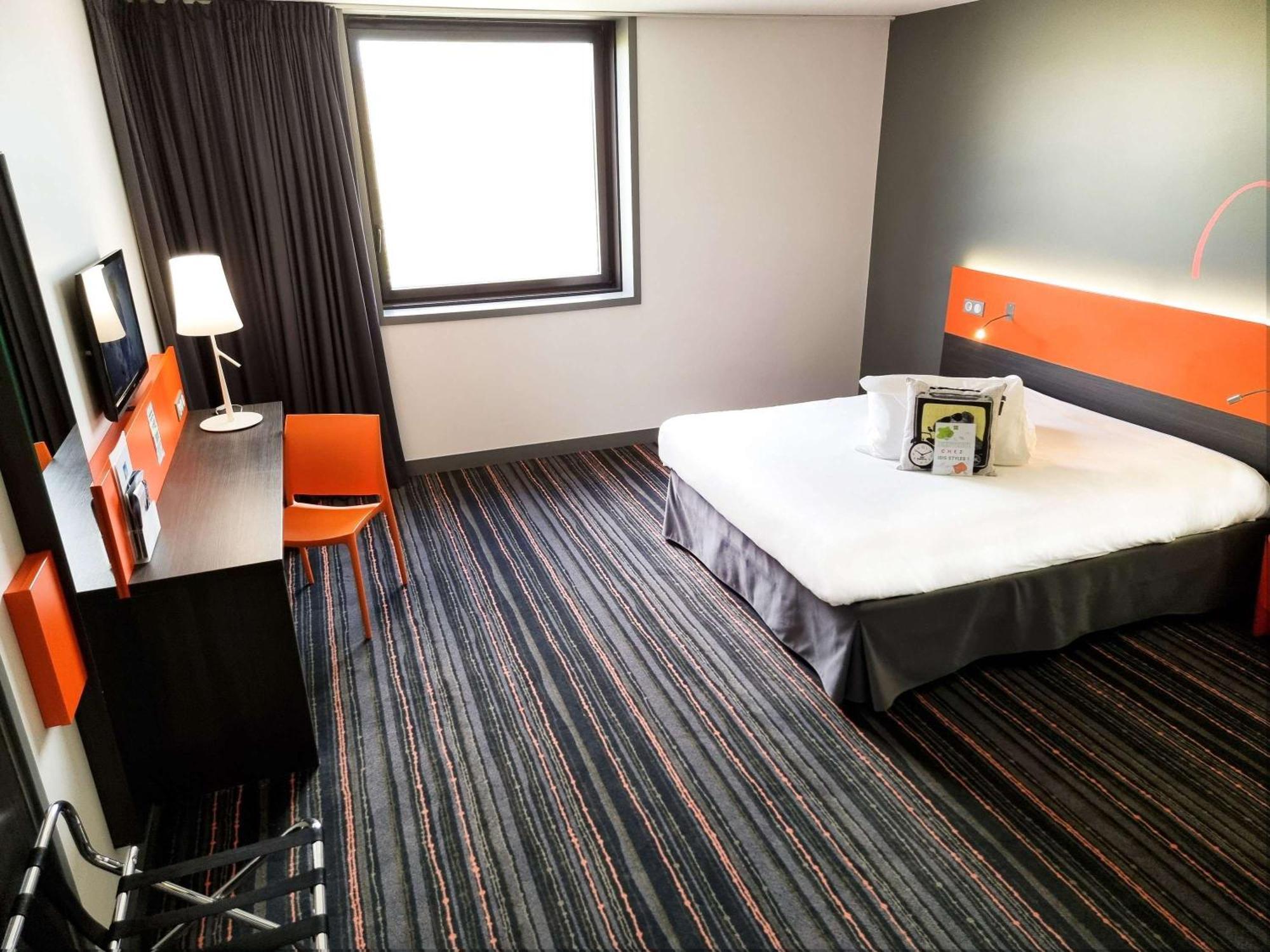Отель Ibis Styles Caen Centre Gare Экстерьер фото
