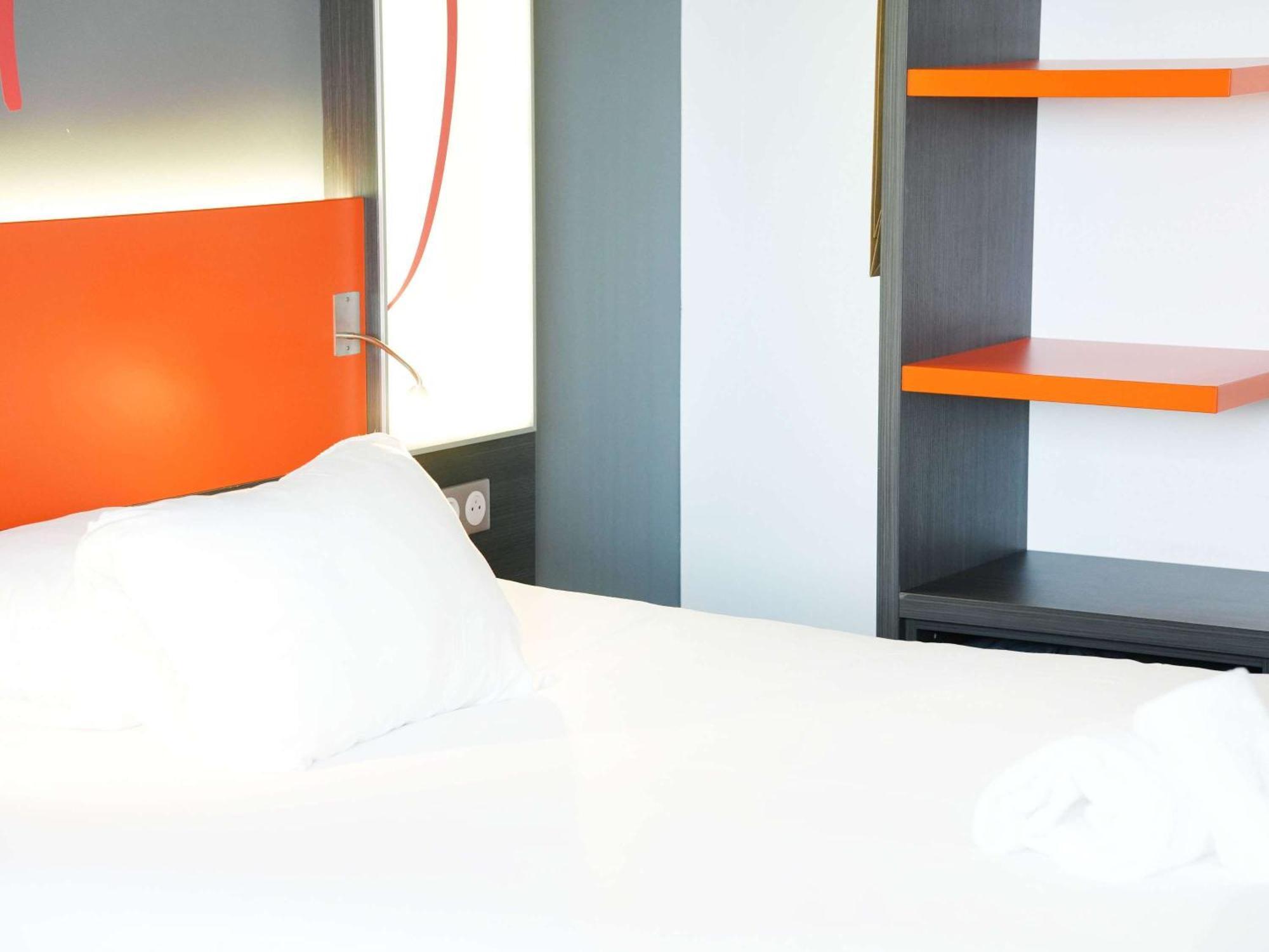 Отель Ibis Styles Caen Centre Gare Экстерьер фото