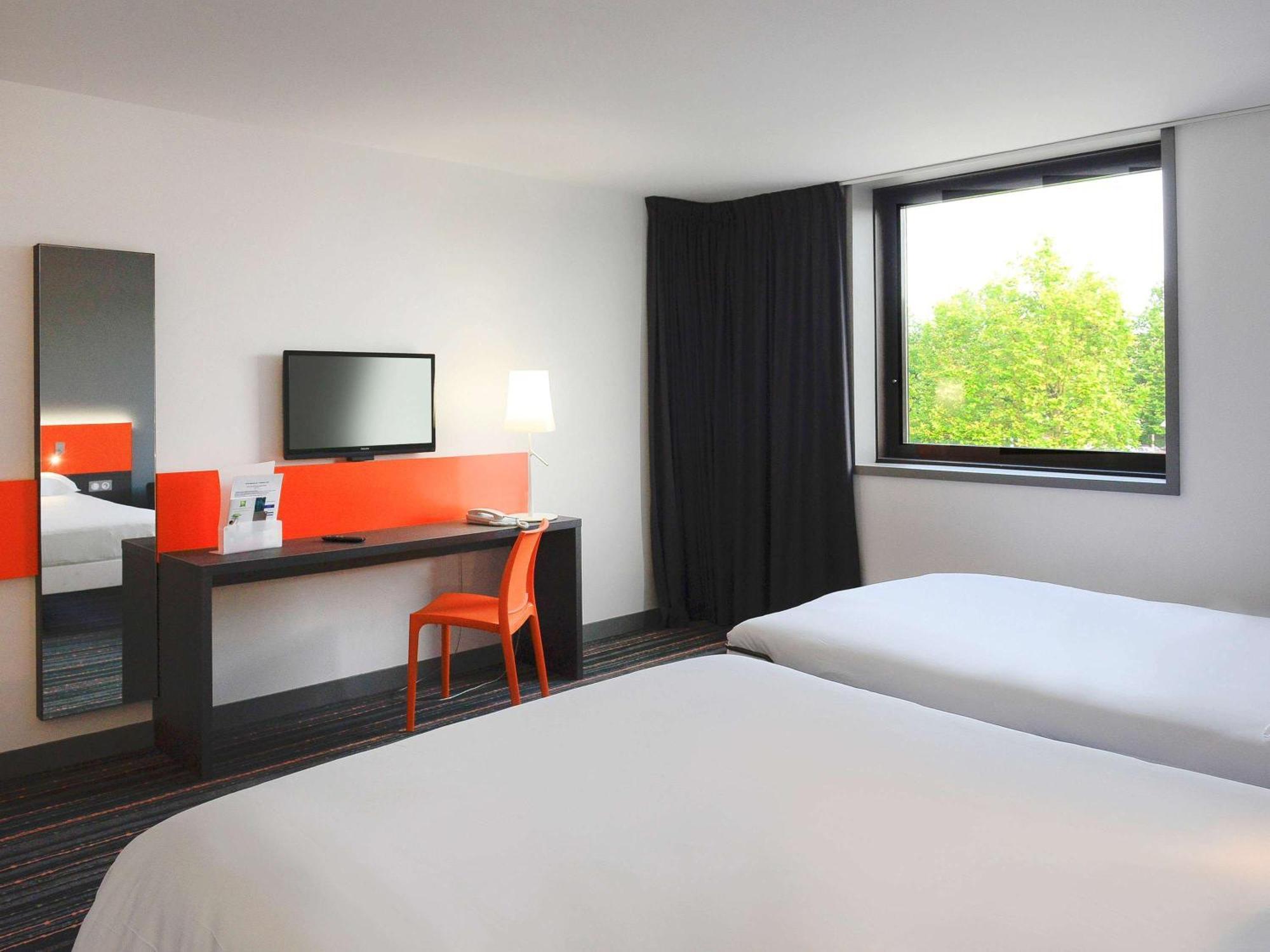 Отель Ibis Styles Caen Centre Gare Экстерьер фото
